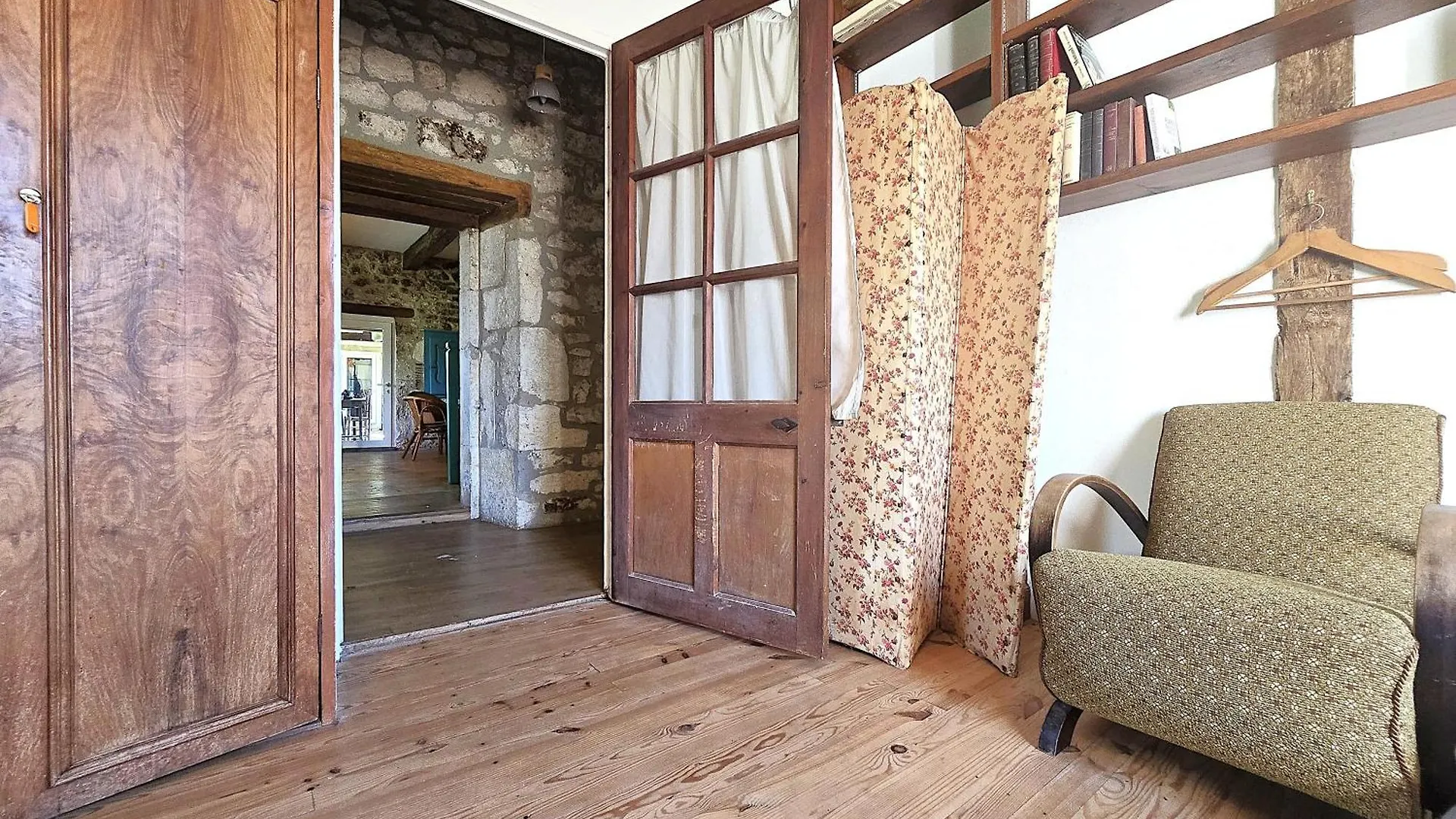 Magnifique Ferme Renovee Et Sa Piscine Ecologique - 15 Personnes - 7 Chambres Touffailles 0*,  Franciaország