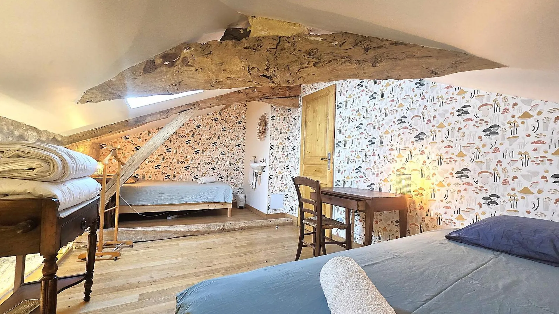 Magnifique Ferme Renovee Et Sa Piscine Ecologique - 15 Personnes - 7 Chambres Touffailles
