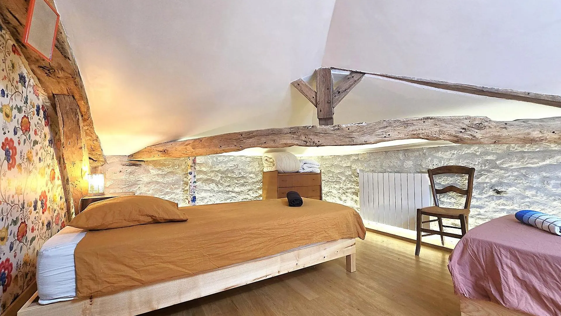Magnifique Ferme Renovee Et Sa Piscine Ecologique - 15 Personnes - 7 Chambres Touffailles 0*,  Franciaország