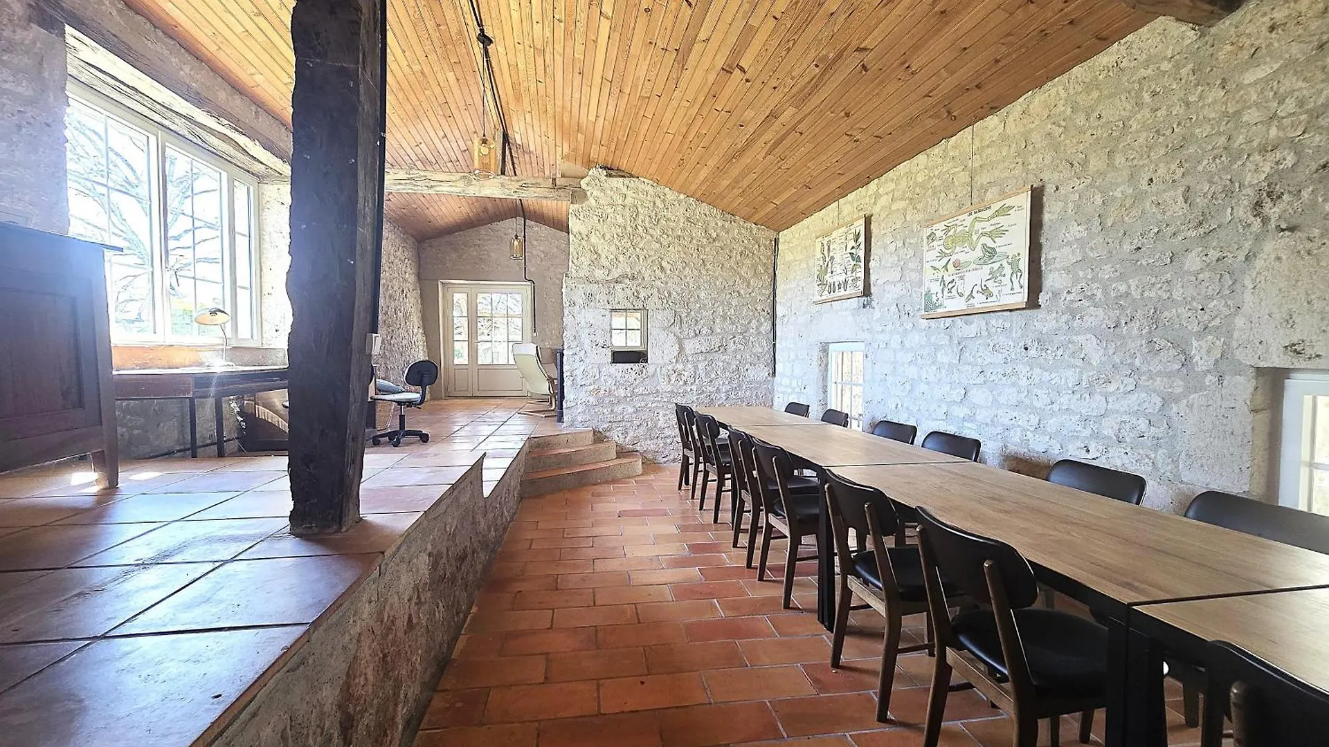 Magnifique Ferme Renovee Et Sa Piscine Ecologique - 15 Personnes - 7 Chambres Touffailles 0*,  Franciaország